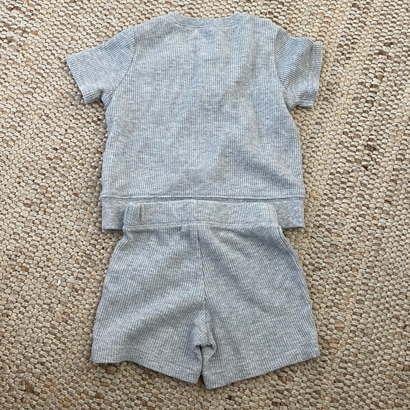 Carter's Gray Ribbed Set - Picture 5 of 5